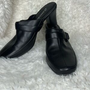 St. John’s Bay Black Leather Heeled Mules 8.5